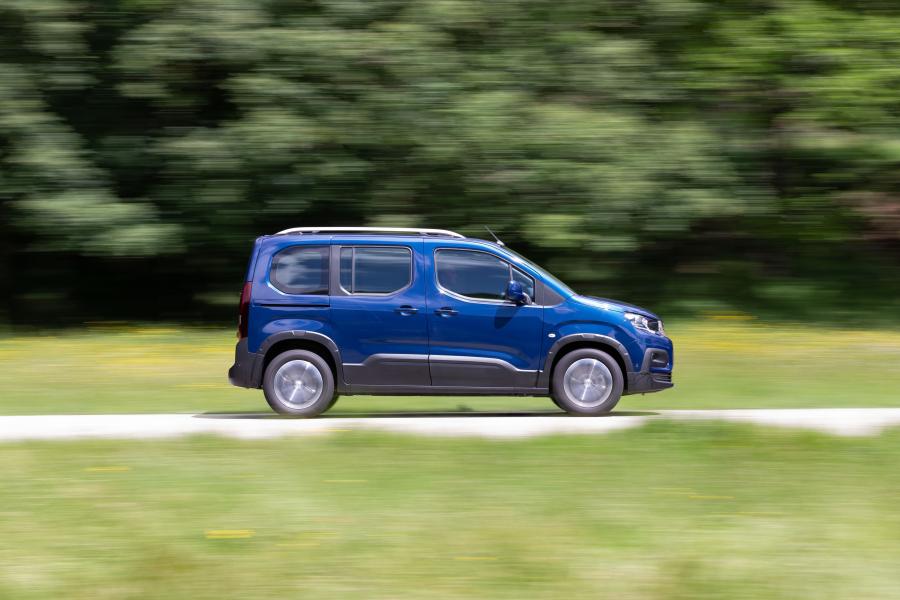  Peugeot Rifter 2018 года  (WW) (фото 14 из 43)